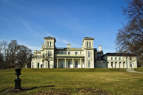 Dundurn Castle in Hamilton