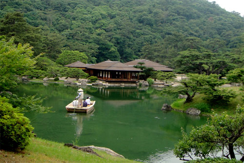 Azalea Garden of Tokakuin Temple in Kawasaki