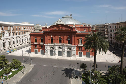 Teatro Petruzzelli in Bari