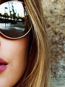 Meet a beautiful celebrity companion for dinner throughout USA, gorgeous inside and out. Available for international travel companionship to VIPs..