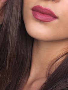 Meet Los Angeles' beautiful celebrity 'Renee' as your exclusive dinner date or travel companion, available internationally.
