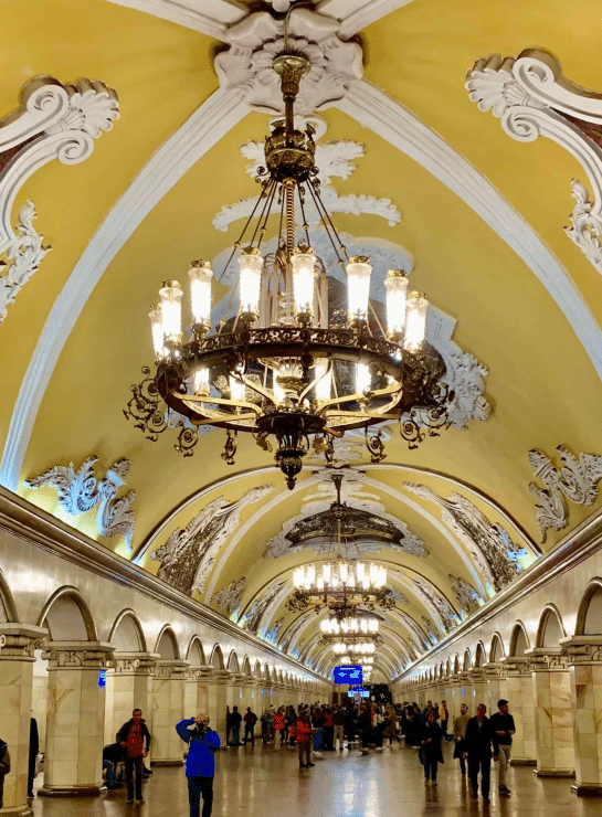 Beautiful Moscow Train Stations Komsomolskaya e1684738112868 Best Destinations to Explore in Moscow with a Travel Courtesan