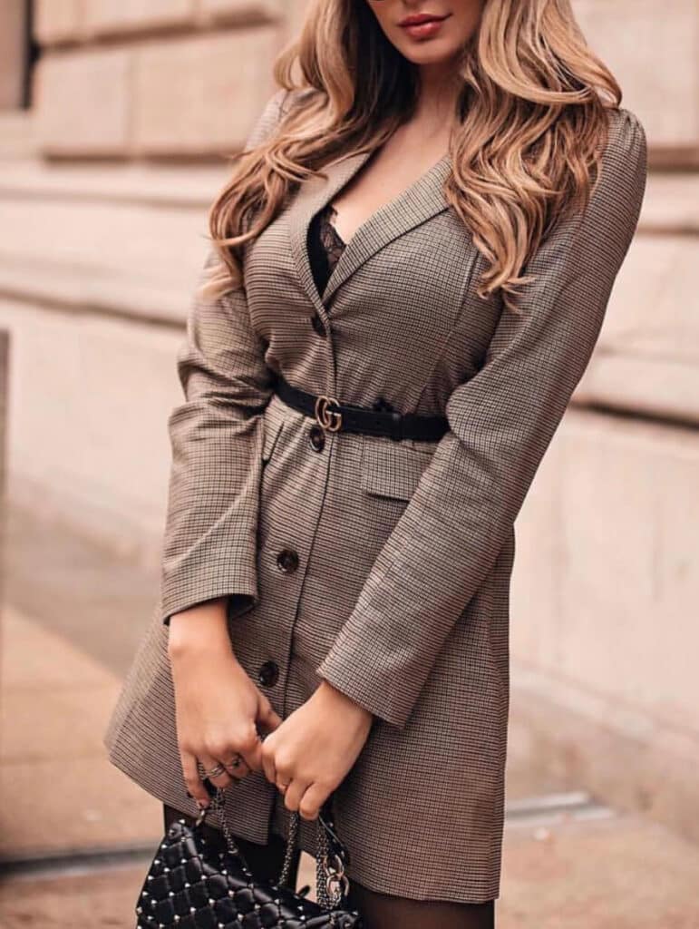 Luxury Female Escorts in Santorini 8 Elegant Escorts