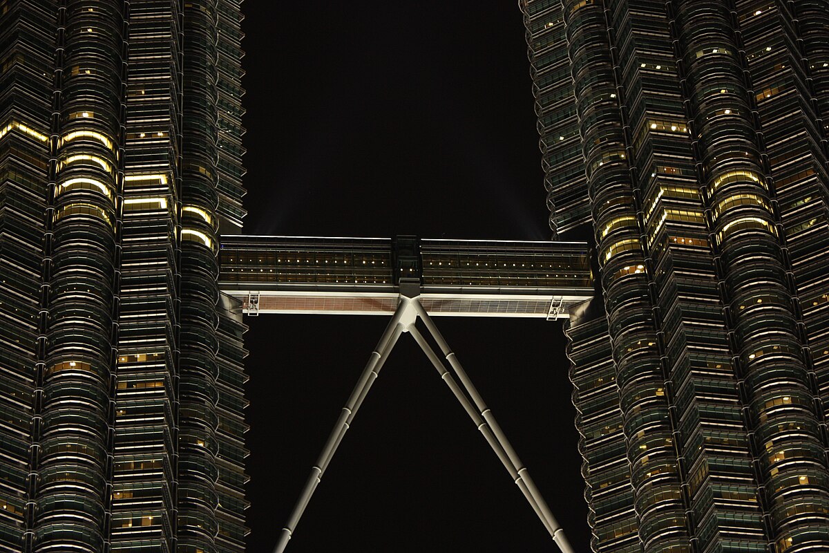 Kuala Lumpur GFE 5 The Petronas Towers Skybridge Kuala Lumpur GFE