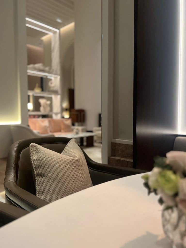 Luxury interiors: Miami’s five star hotels for meeting escorts