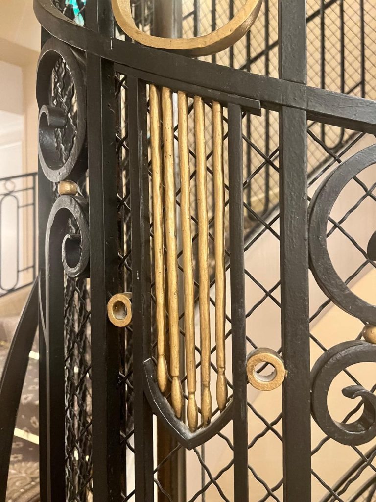 Architectural features; courtesan booking ethos