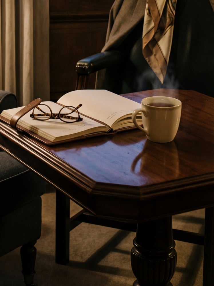 Understanding Elite Escorts: Companion Guide | Mynt Models 1 Elite luxury escorts; elegant reading moment