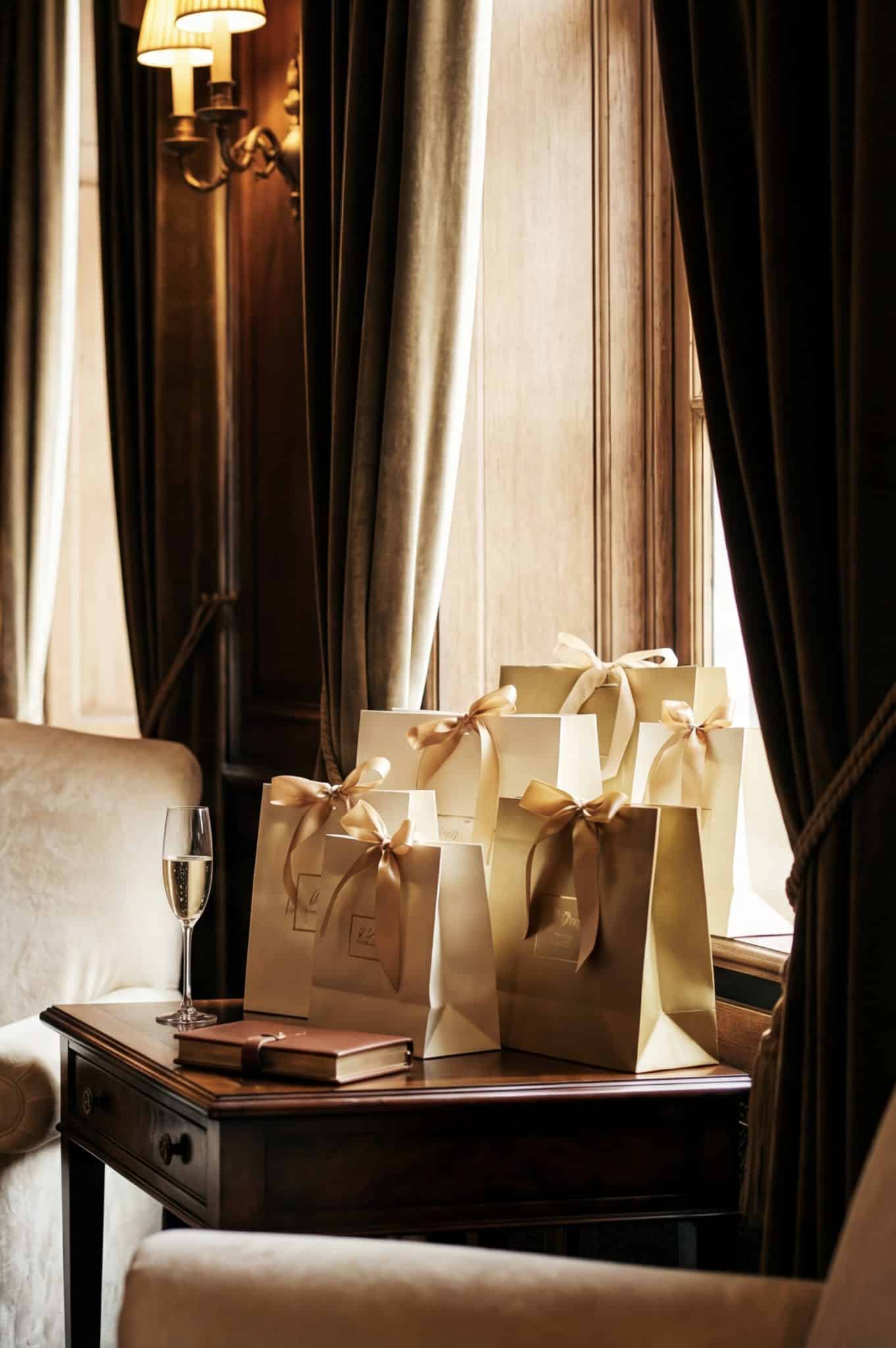 The Mynt Models Red Carpet Companion Standard