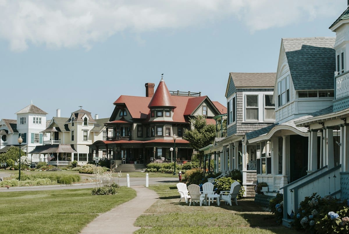 Gingerbread Victorian cottages at Oak Bluffs